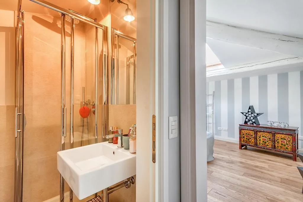 Conti Apartment Firenze Italia